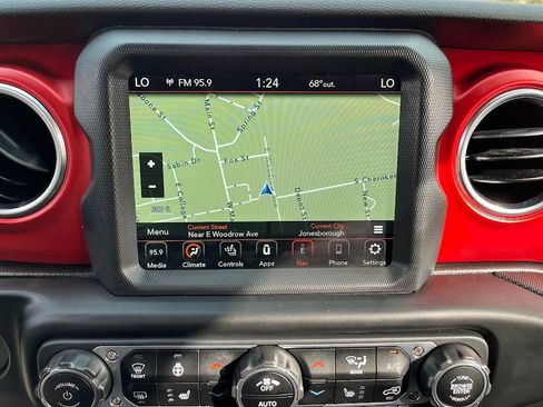 Used 2021 Jeep Gladiator Rubicon image 18