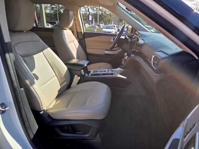 Used 2022 Ford Explorer Limited w/ Equipment Group 301A RWD image 18