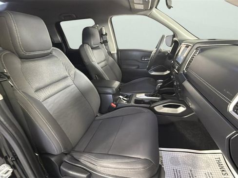 Used 2022 Nissan Frontier SV image 32