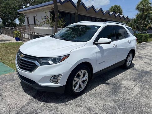 Used 2019 Chevrolet Equinox LT FWD image 2