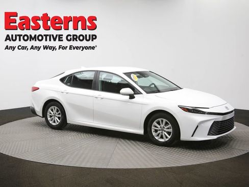 Used 2025 Toyota Camry LE image 46