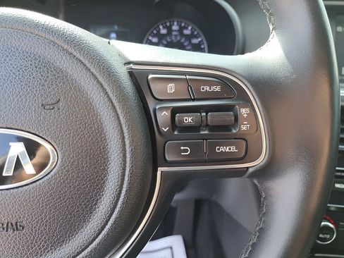 Used 2018 Kia Optima EX image 19