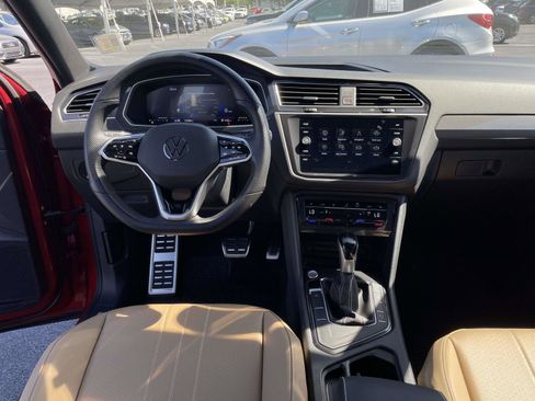 Certified 2024 Volkswagen Tiguan SE R-Line image 13