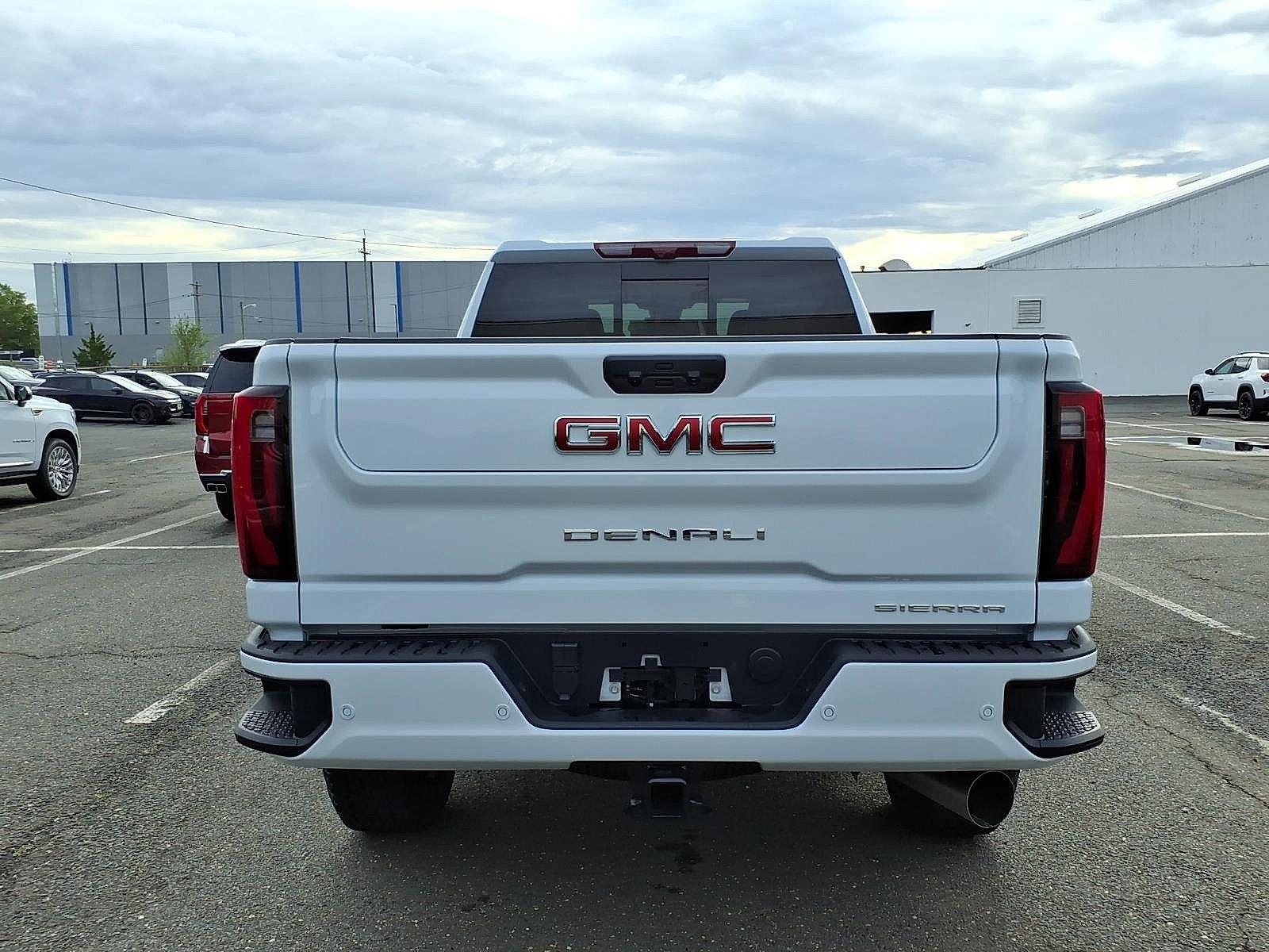 New 2026 GMC Sierra 2500 Denali w/ Denali Reserve Package AWD/4WD image 5
