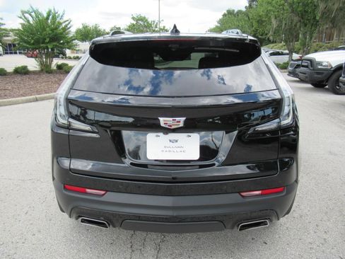 Used 2022 Cadillac XT4 Sport w/ Comfort Package FWD image 6