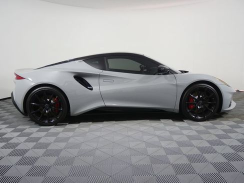 Used 2025 Lotus Emira RWD image 3