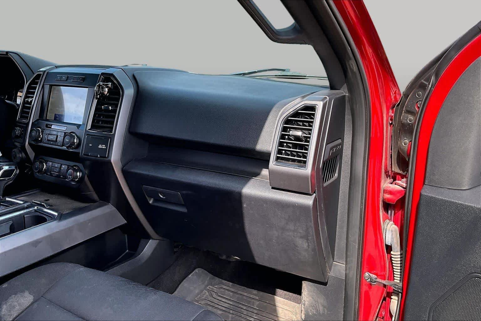 Used 2020 Ford F150 XLT w/ Equipment Group 302A Luxury AWD/4WD image 18