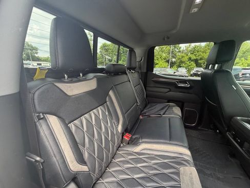 Used 2023 Chevrolet Silverado 1500 RST AWD/4WD image 17