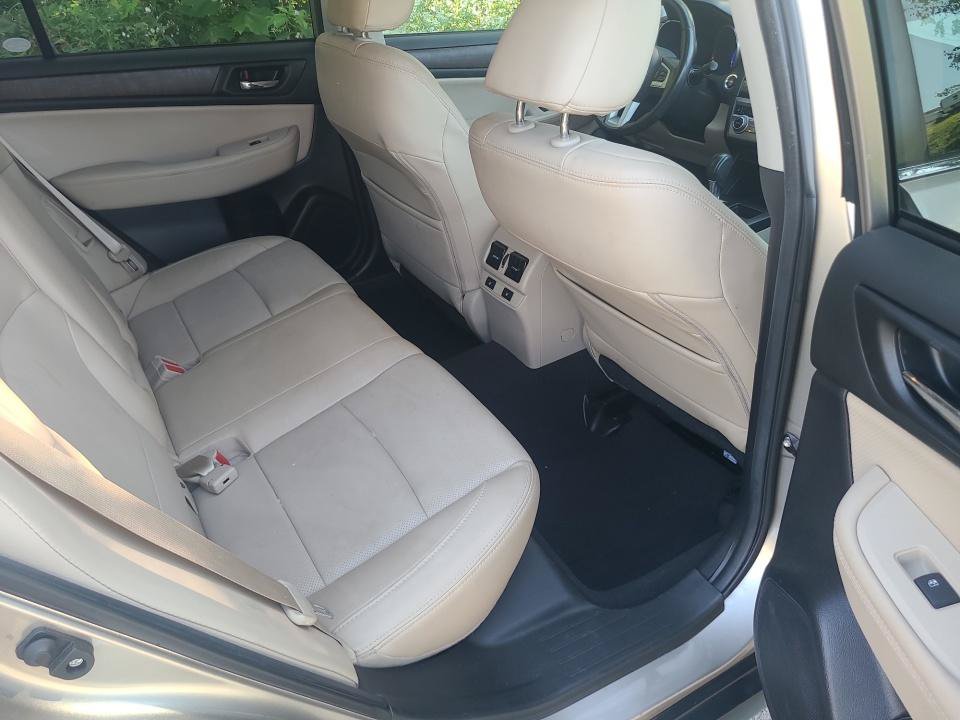 Used 2016 Subaru Outback 2.5i Limited AWD/4WD image 29