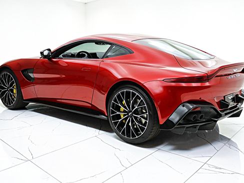 Used 2023 Aston Martin V8 Vantage Coupe RWD image 7