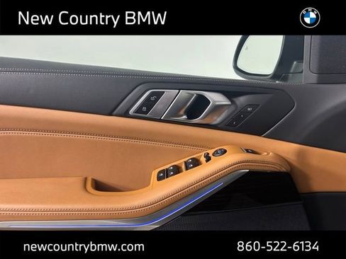 Used 2024 BMW X5 xDrive40i AWD/4WD image 11