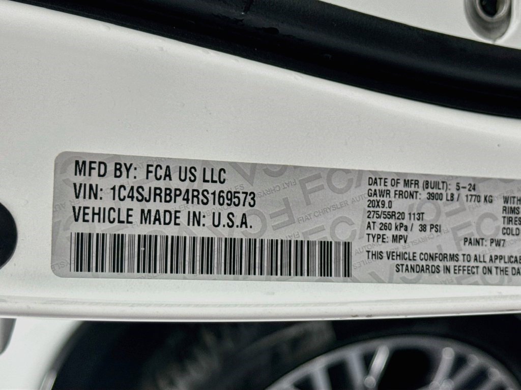 Used 2024 Jeep Wagoneer L Series II w/ Flexible Seating Group RWD image 39