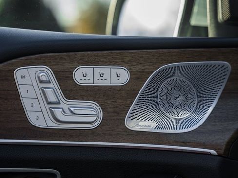 Certified 2025 Mercedes-Benz GLS 450 4MATIC image 40