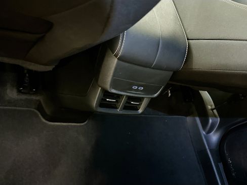 Used 2025 GMC Terrain Elevation AWD/4WD image 28