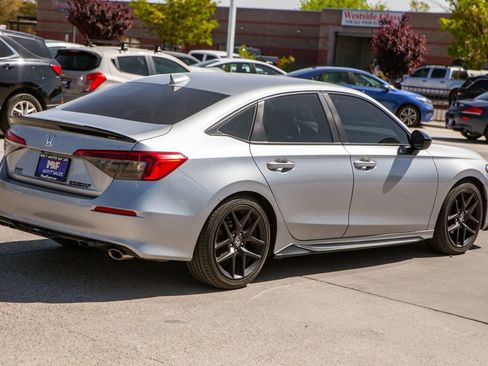Used 2022 Honda Civic Sport image 4