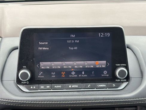 Used 2023 Nissan Rogue SV image 22