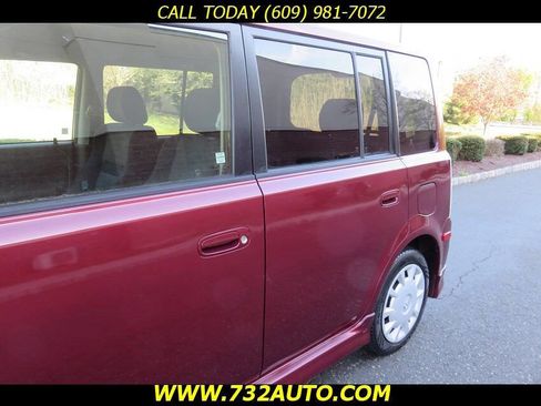 Used 2006 Scion xB FWD image 34