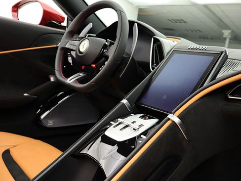 Used 2026 Ferrari Roma Spider RWD image 41