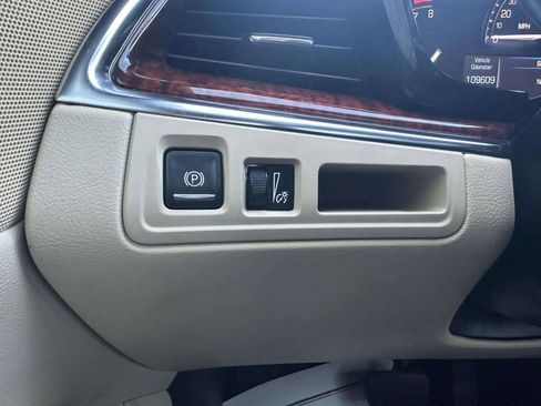 Used 2017 Cadillac XT5 Premium Luxury w/ Driver Assist Package FWD image 30