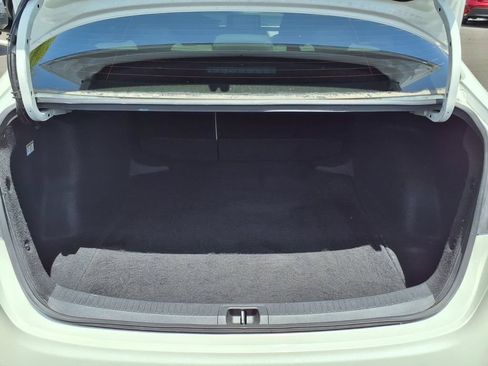 Used 2021 Toyota Corolla LE FWD image 17