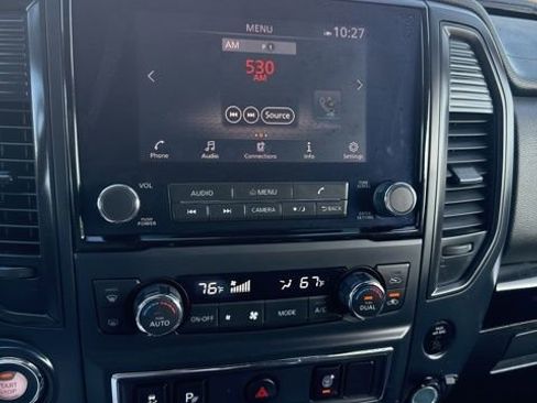 Used 2024 Nissan Titan SV w/ SV Convenience Package image 11