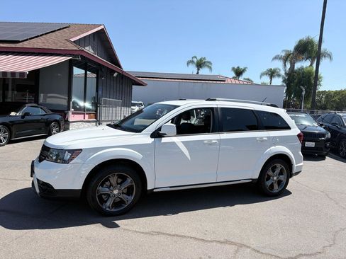 Used 2015 Dodge Journey Crossroad w/ Flexible Seating Group FWD image 3