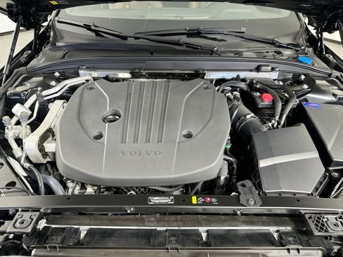 New 2026 Volvo V60 B5 Cross Country Plus w/ Protection Package Premier image 29