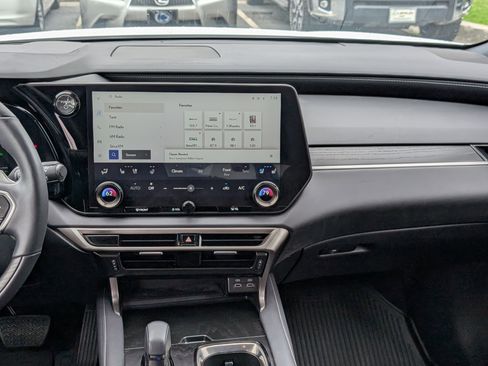 Certified 2023 Lexus RX 350 w/ Accessory Package (2T) image 18