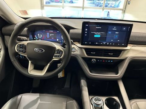 New 2026 Ford Explorer Active AWD/4WD image 9