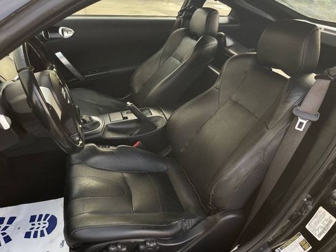 Used 2005 Nissan 350Z 35th Anniversary Edition w/ (N93) Cargo Convenience Pkg RWD image 10