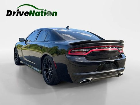 Used 2019 Dodge Charger R/T RWD image 7