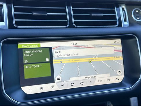 Used 2017 Land Rover Range Rover HSE image 40