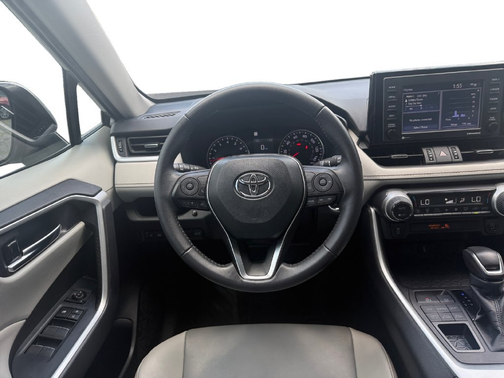Used 2022 Toyota RAV4 XLE Premium AWD/4WD image 12