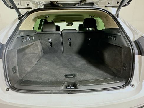 Used 2022 Buick Envision Essence w/ Technology Package I FWD image 28