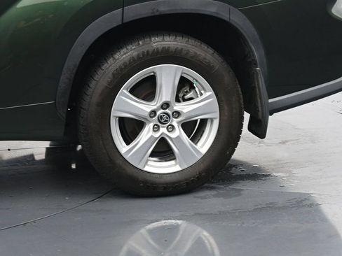 Used 2023 Toyota Highlander LE FWD image 13