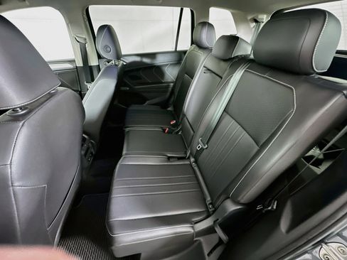 Used 2024 Volkswagen Tiguan SE FWD image 26