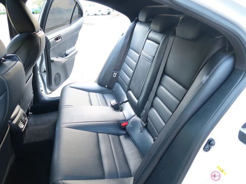 Used 2018 Lexus IS 300 F Sport RWD image 23