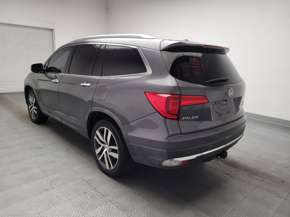Used 2017 Honda Pilot Touring image 5