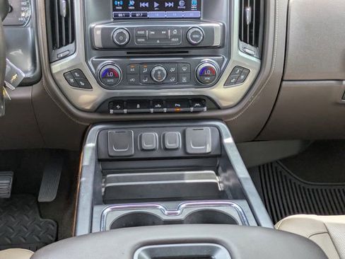 Used 2018 Chevrolet Silverado 1500 LTZ w/ Sport Package AWD/4WD image 19