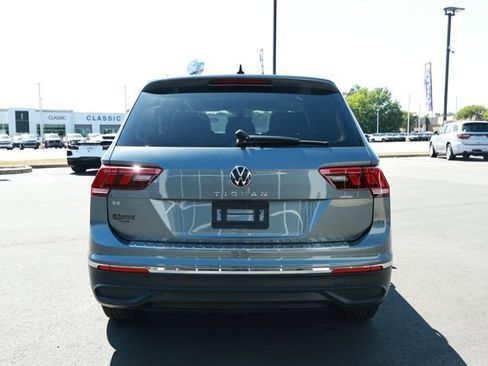 Used 2022 Volkswagen Tiguan SE FWD image 7