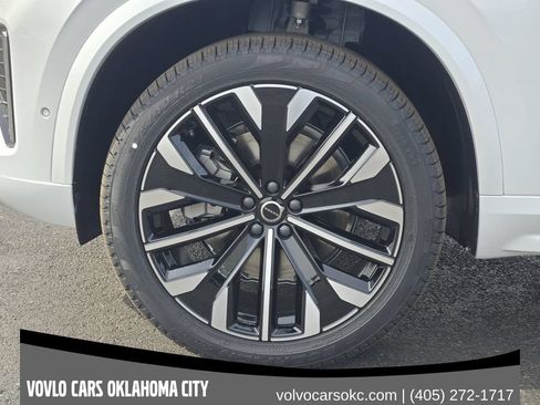 Used 2026 Volvo XC90 B6 Ultra w/ Protection Package AWD/4WD image 12