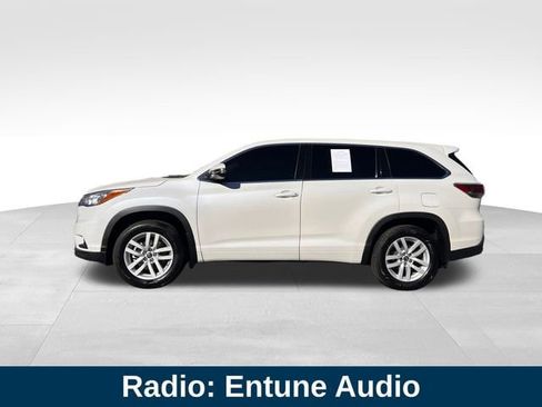 Used 2016 Toyota Highlander LE AWD/4WD image 2