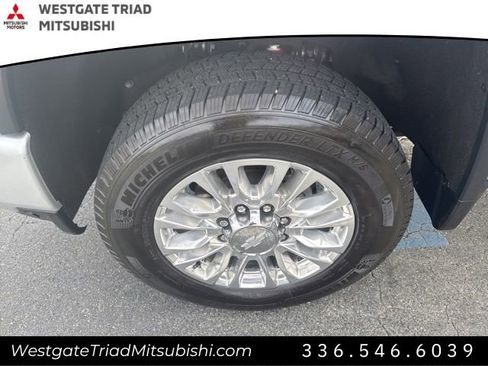 Used 2020 Chevrolet Silverado 2500 High Country w/ Technology Package AWD/4WD image 5