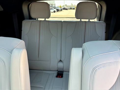 New 2026 Cadillac Vistiq Sport image 19