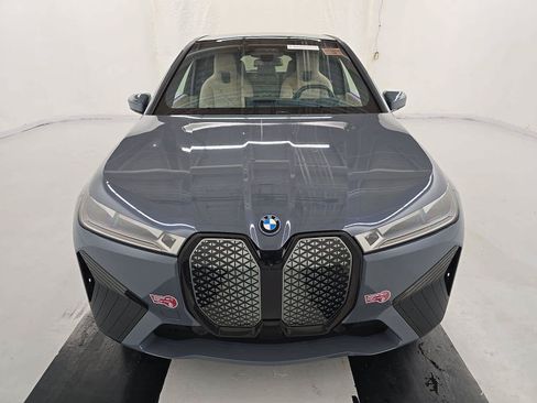 Used 2024 BMW iX xDrive50 w/ Sport Package AWD/4WD image 2