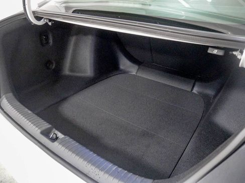 Used 2025 Honda Accord SE image 9