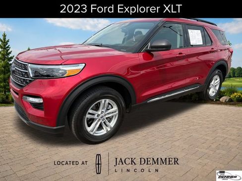 Used 2023 Ford Explorer XLT w/ Equipment Group 202A AWD/4WD image 1