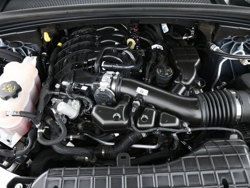 Used 2024 Jeep Grand Cherokee L Limited w/ Luxury Tech Group II image 24