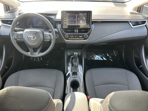 Used 2022 Toyota Corolla LE image 10