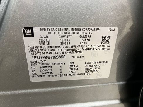 Certified 2023 Buick Envision Essence w/ Technology Package I AWD/4WD image 29